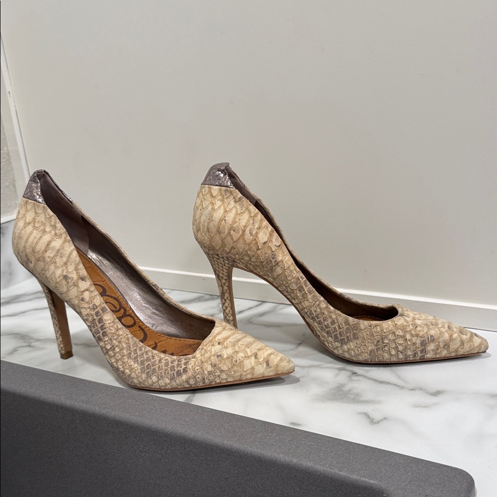 Sam Edelman snakeskin-patterned pointed-toe pumps Hazel style size 8 - Picture 2 of 7